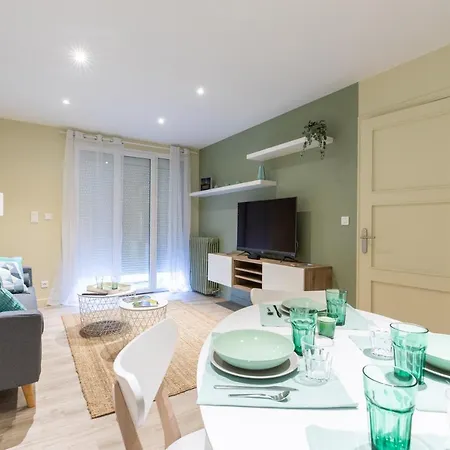 Апартаменты T3 Avec Terrasse & Jardin Proche De La Gare Alfred Musset *